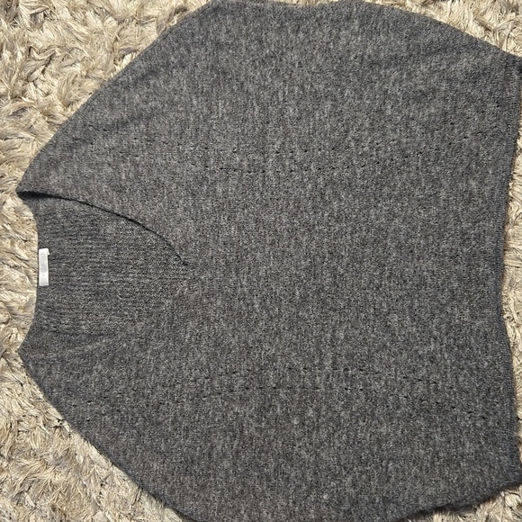 Oversized Fit Gray Knit Top - Picture 5 of 13